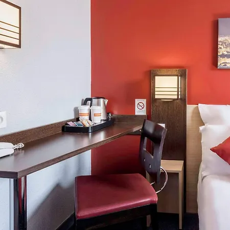 Comfort Saint Jacques 3*