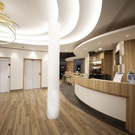 ホテル The Originals Boutique, Le Marmotel,